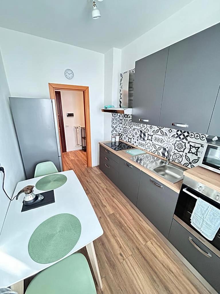 Soleo Guesthouse Monza Kültér fotó